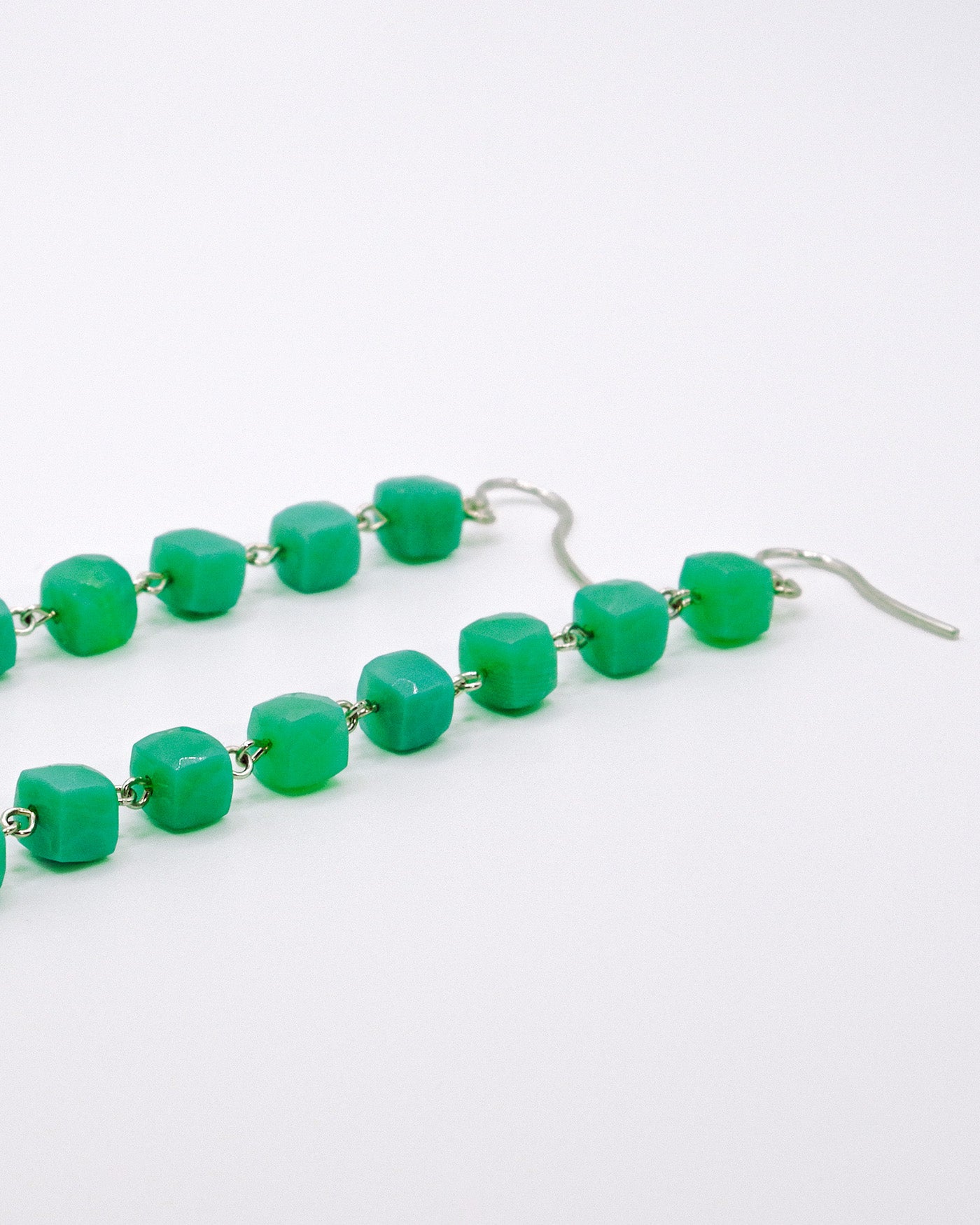 Chrysoprase square bead garland earrings featuring vibrant green stones and silver hooks, 12 cm in length, minimalist and elegant design.