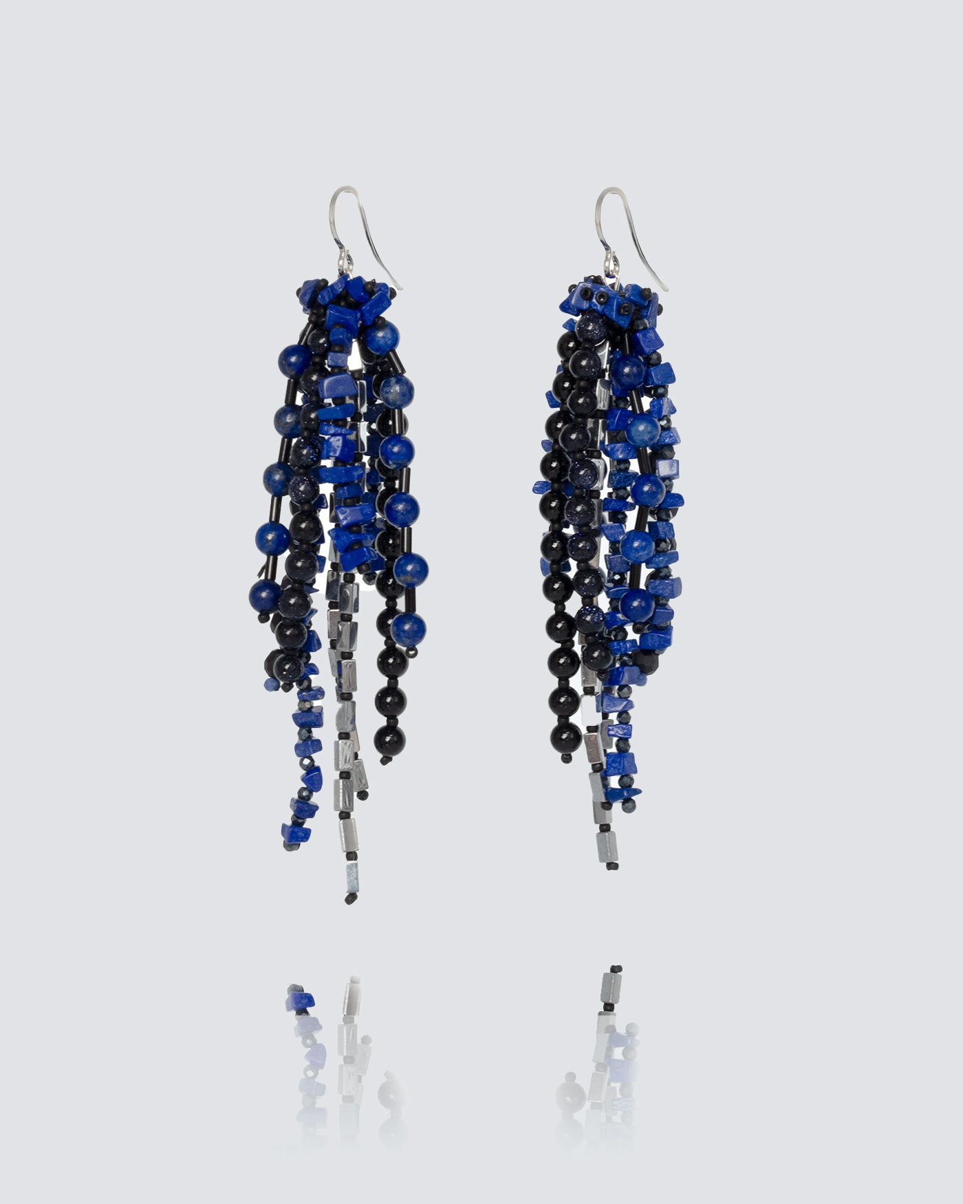 Long earrings featuring lapis lazuli, aventurine, black agate, spinel, hematite, and sterling silver, 8 cm in length, with elegant strands of natural gemstones.