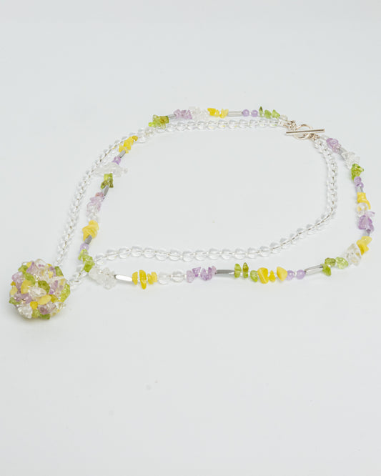 Collar en capas de piedras preciosas multicolores