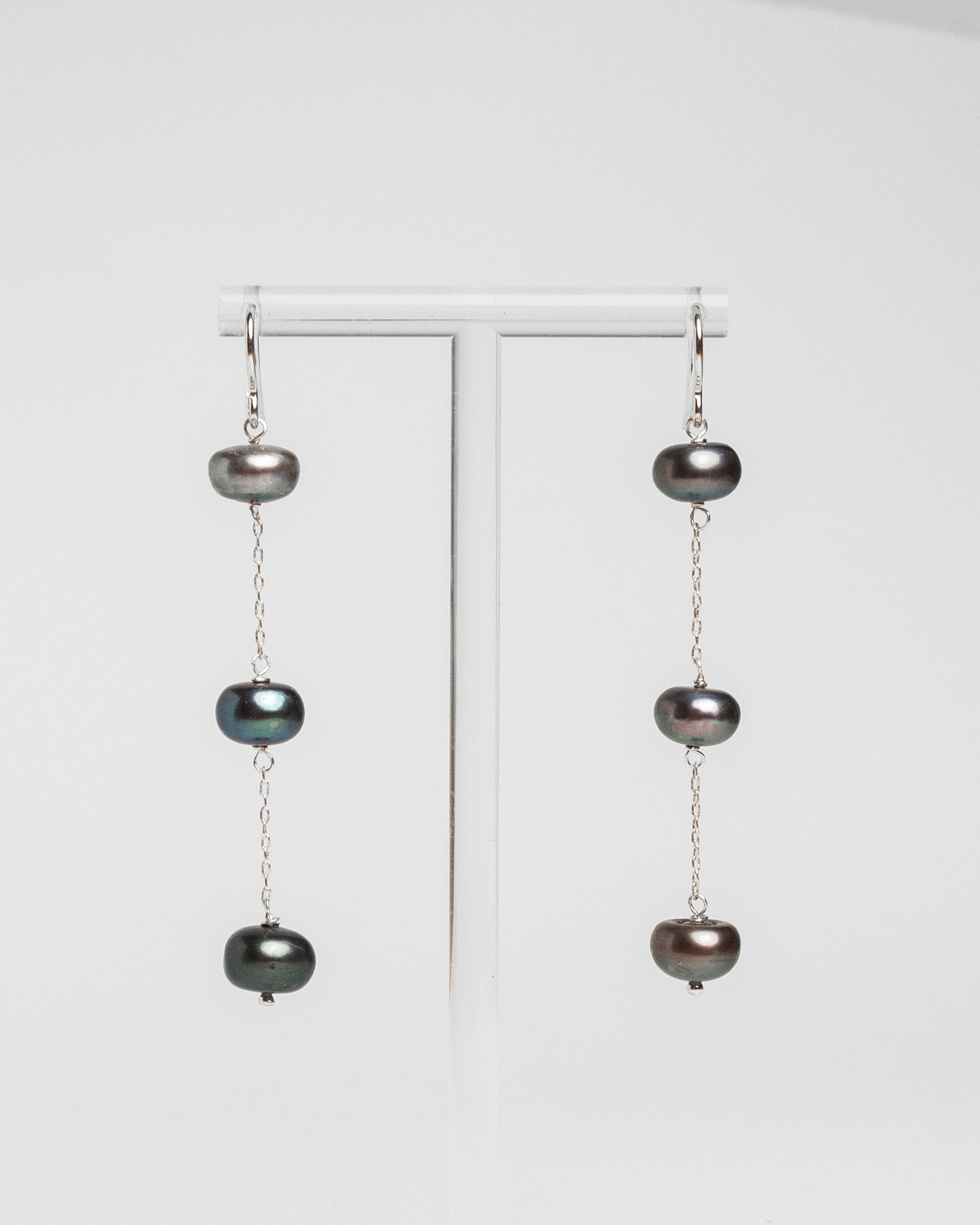 Sterling silver black pearl drop earrings with baroque freshwater pearls. Long handmade statement earrings 