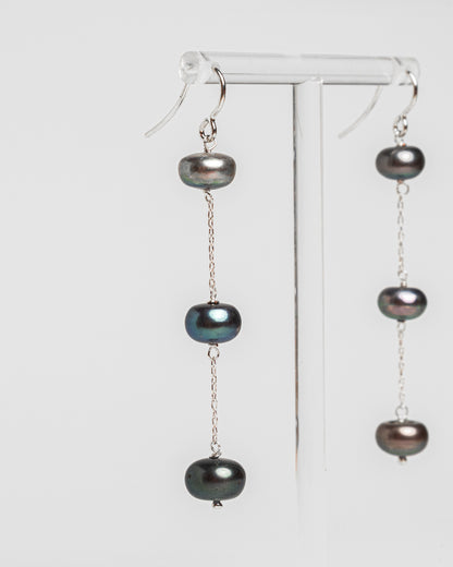 Sterling silver black pearl drop earrings with baroque freshwater pearls. Long handmade statement earrings 