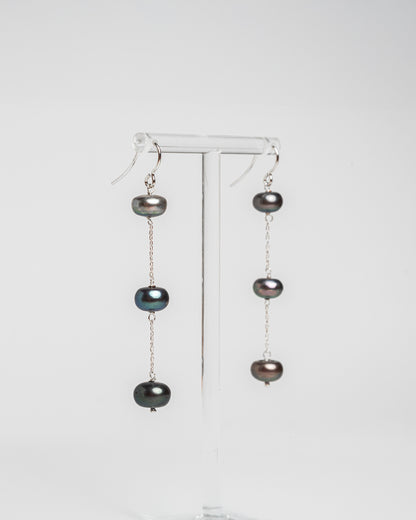 Sterling silver black pearl drop earrings with baroque freshwater pearls. Long handmade statement earrings 