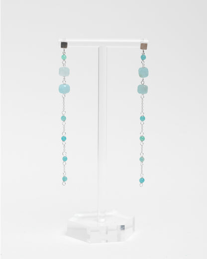 Pendientes largos artesanales de amazonita con cadena de plata