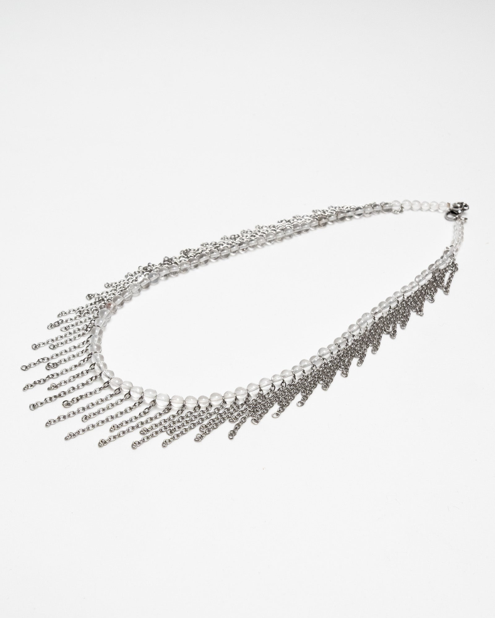 Collar de cuarzo con cadenas de acero inoxidable y diseño luminoso