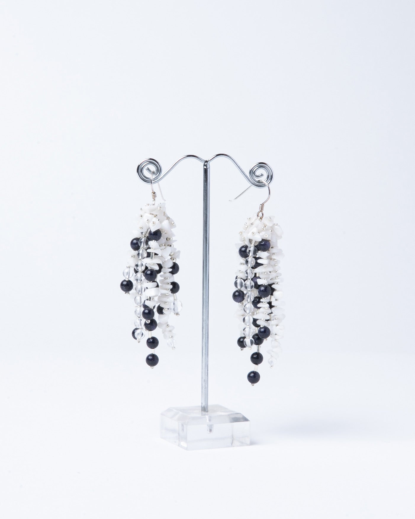 Mixed gemstone earrings featuring clear quartz, milky quartz, aventurine, and silver hooks, with a long fringe design, 8 cm in length.